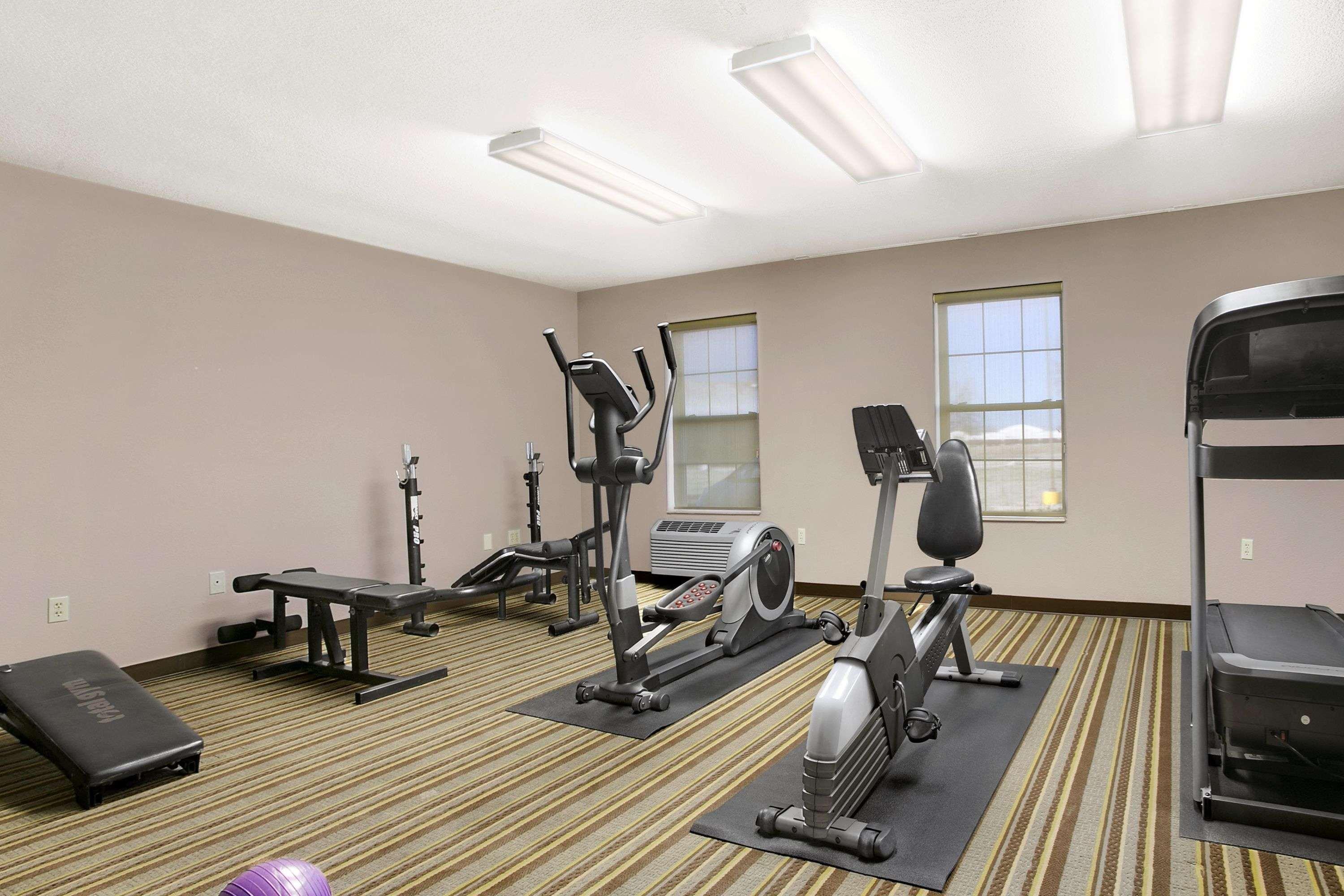 Super 8 By Wyndham Stafford/Springfield Area Motel Strafford Ngoại thất bức ảnh